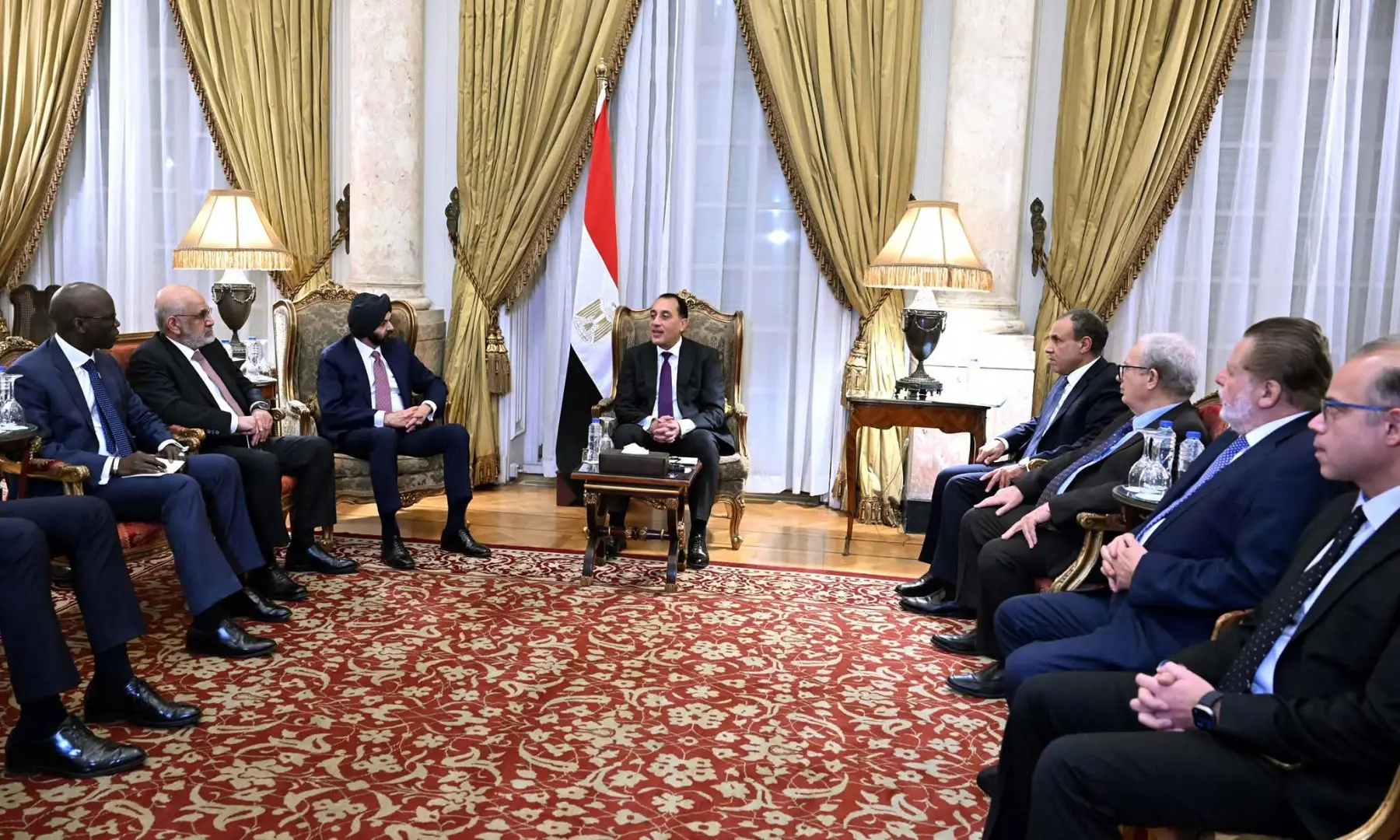 رئيس الوزراء يلتقي رئيس مجموعة البنك الدولي والوفد المرافق له