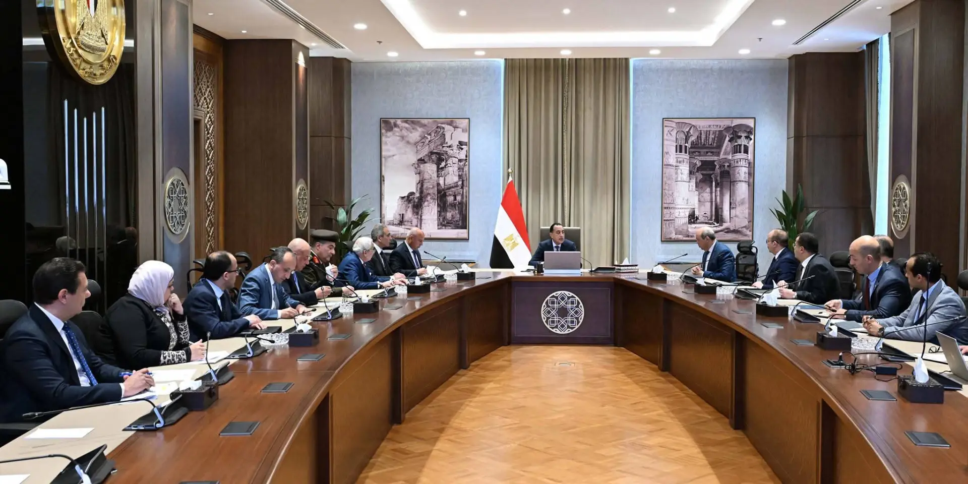 رئيس الوزراء يتابع الموقف التنفيذي لتشغيل وتطوير مطار العلمين الدولي