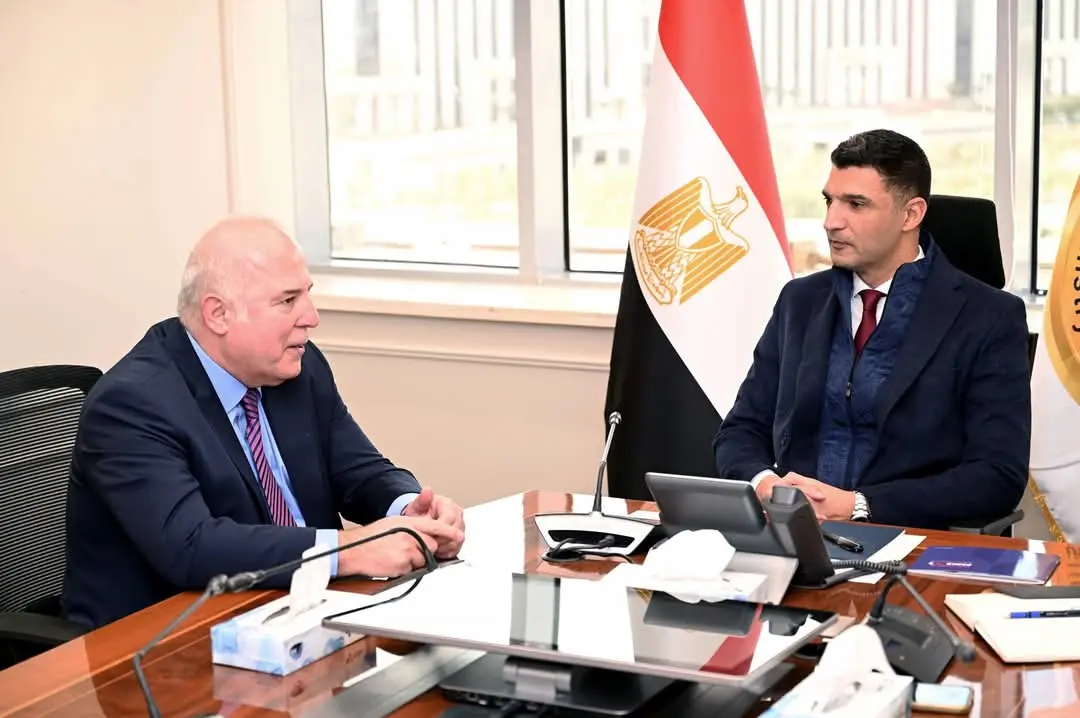 وزير الصناعة يبحث مع شركة بولاريس للتطوير الصناعي خطط التوسع بالمناطق الصناعية وجذب إستثمارات جديدة