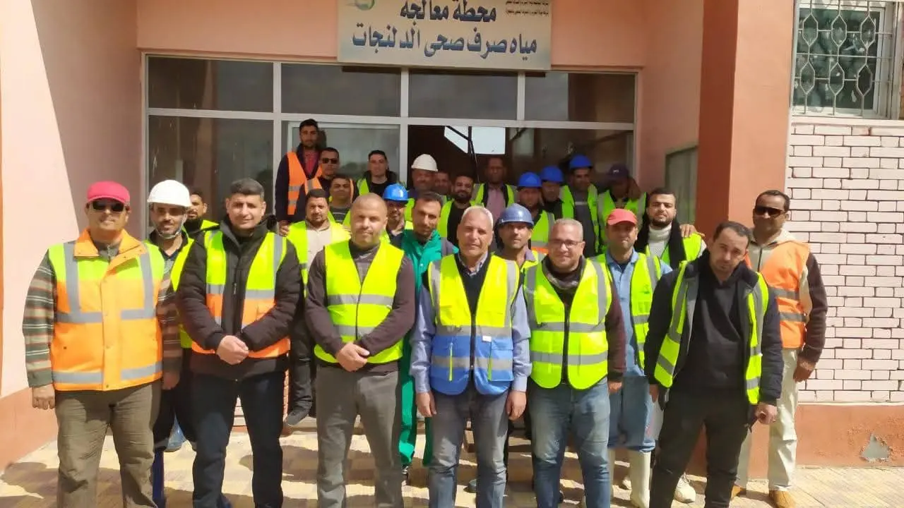 تدريب العاملين بمحطة معالجة الدلنجات على التعامل مع المخاطر وإجراءات السلامة والصحة المهنية - fb img 1772887789737