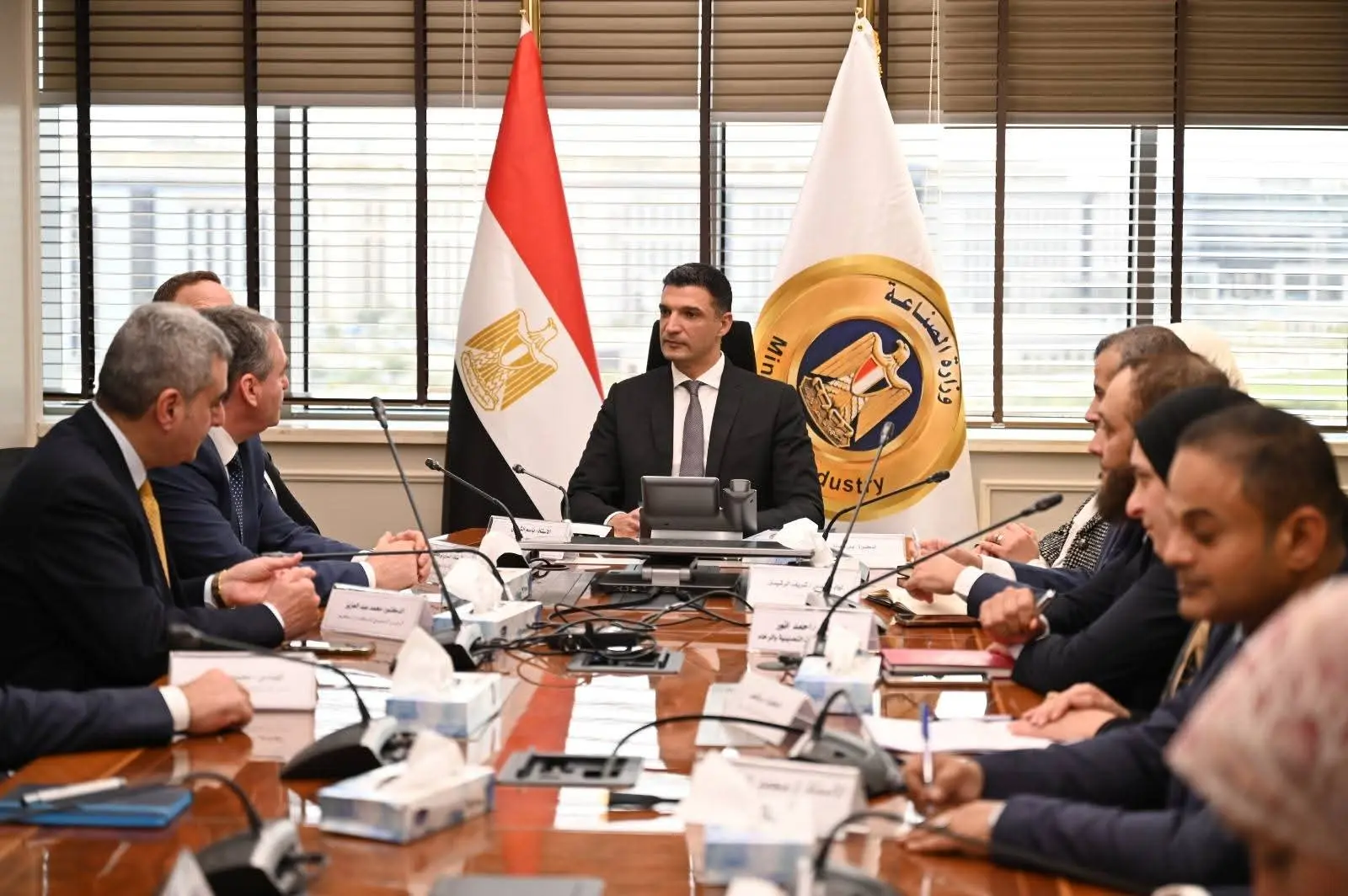 وزير الصناعة يبحث مع شركة دراسكيم للكيماويات المتخصصة إنشاء أول مصنع لإنتاج سيانيد الصوديوم في مصر والشرق الأوسط باستثمارات 200 مليون دولار