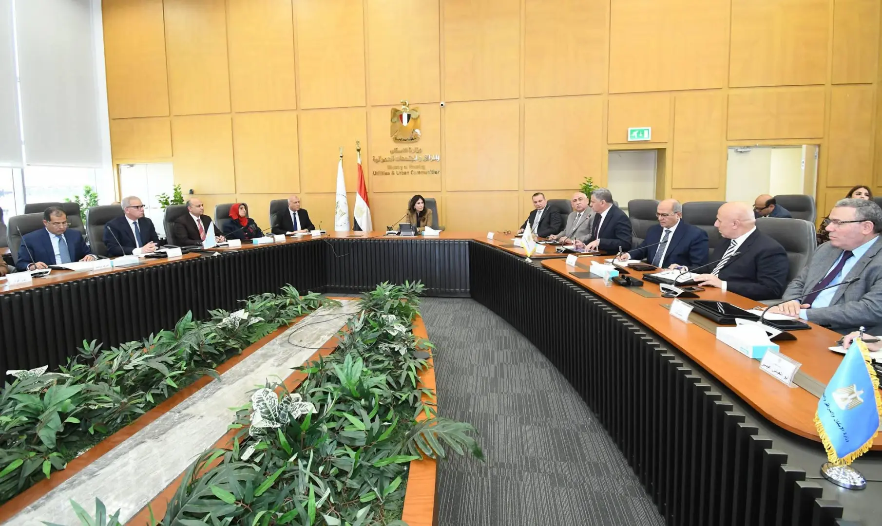 وزيرة الإسكان تترأس الاجتماع الدوري للجنة المرافق لمتابعة منظومة العمل بقطاعات مياه الشرب والصرف الصحي