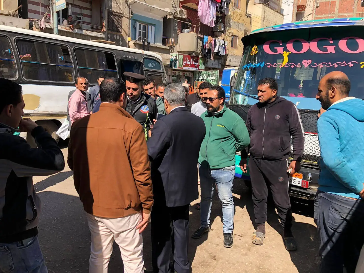محافظ الدقهلية يقود  حملة مفاجئة على مواقف المنصورة لضبط التعريفة الجديدة - fb img 1773656935686