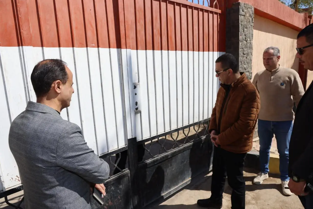 محافظ المنوفية يحيل مدير مدرسة للتحقيق بالشهداء ويقتحم ملفات التصالح المتعثرة