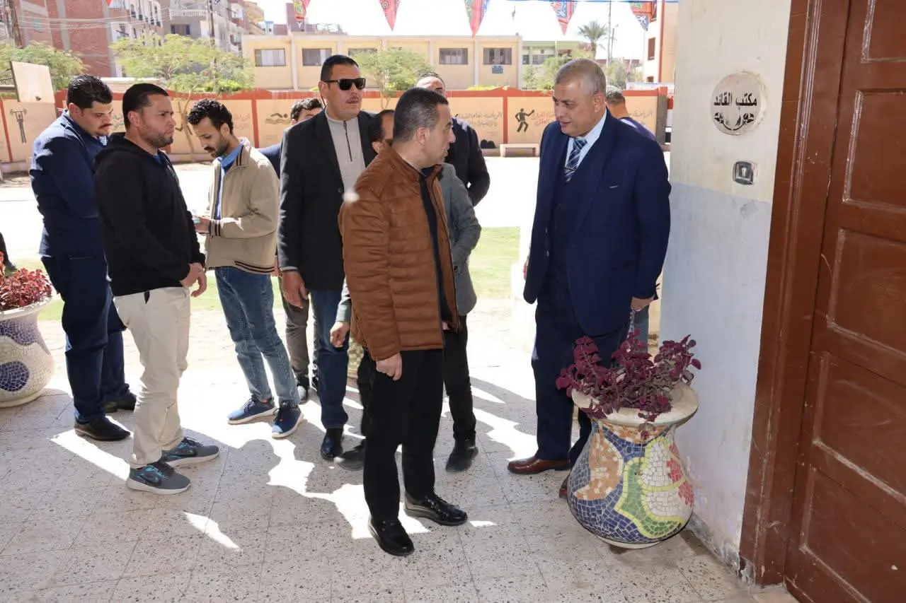 محافظ المنوفية يحيل مدير مدرسة للتحقيق بالشهداء ويقتحم ملفات التصالح المتعثرة - fb img 1773658246932