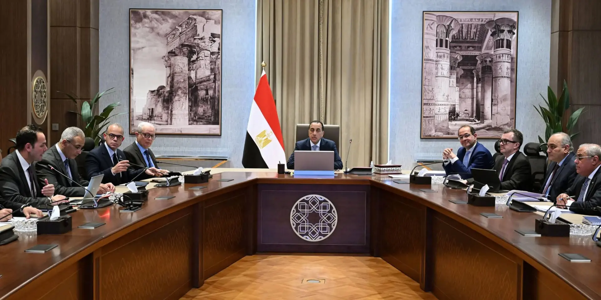 رئيس الوزراء يستعرض الإصدار الجديد من وثيقة سياسة ملكية الدولة