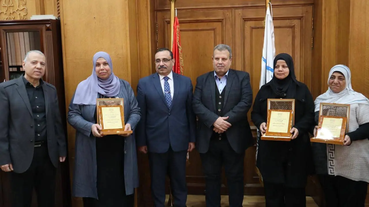 سكك حديد مصر تكرم عدد من الأمهات المثاليات على مستوى الهيئة - fb img 1774099426953