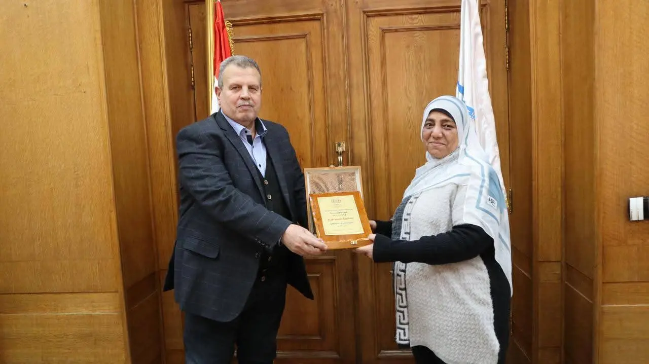 سكك حديد مصر تكرم عدد من الأمهات المثاليات على مستوى الهيئة - fb img 1774099434882