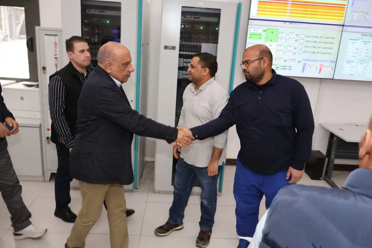 وزير الكهرباء يتفقد محطة بنى سويف المركبة لتوليد الكهرباء ويتابع معدلات إستهلاك الوقود - fb img 1774269450214