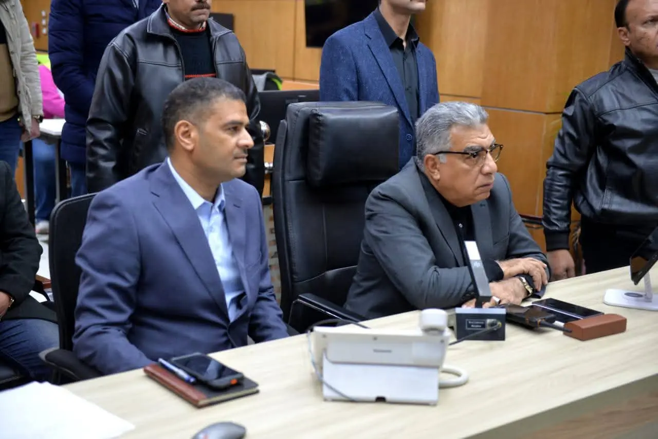 محافظ الدقهلية يتابع جهود الوحدات المحلية في التعامل مع مياه الأمطار من مركز سيطرة الشبكة الوطنية للطوارئ والسلامة - fb img 1774442886017