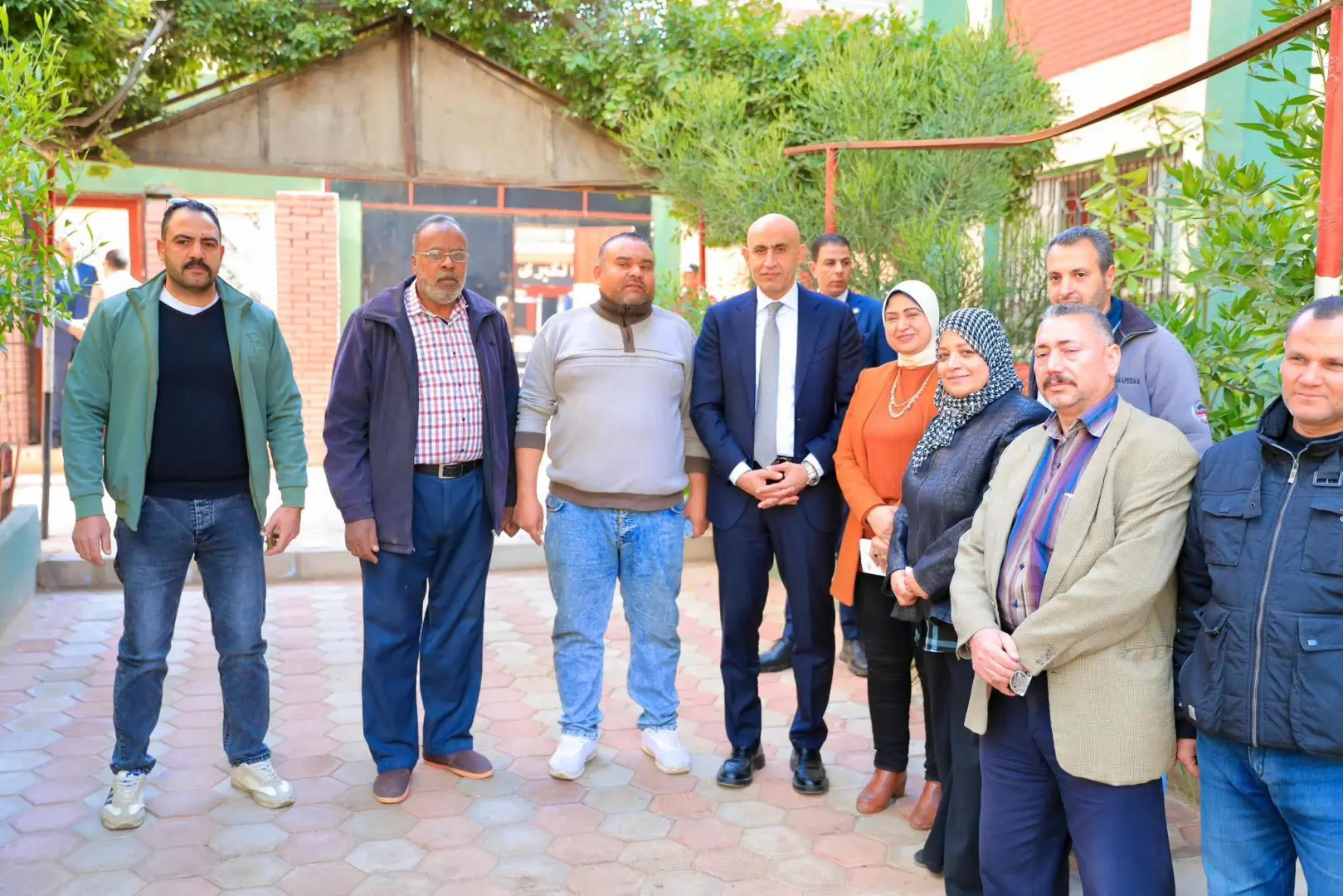 بين "برمجيات المستقبل" و"علاج القرائية".. تفاصيل جولة " وزير التربية والتعليم" المفاجئة بمدارس الغربية - fb img 1774867700281