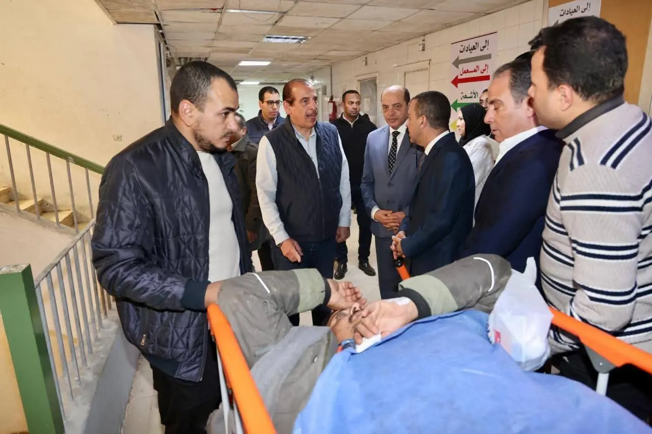 محافظ المنوفية يزور مصابى حادث السادات ويوجه بالمتابعة اللحظية وتسخير كافة الإمكانيات الطبية - fb img 1775113858987