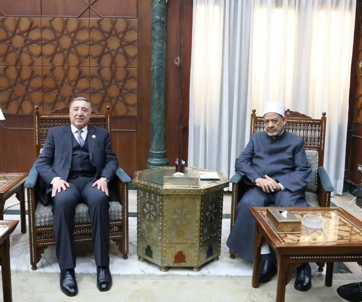 شيخ الأزهر يؤكد على أهمية المحكمة الدستورية العليا في حفظ الوطن وإستقراره