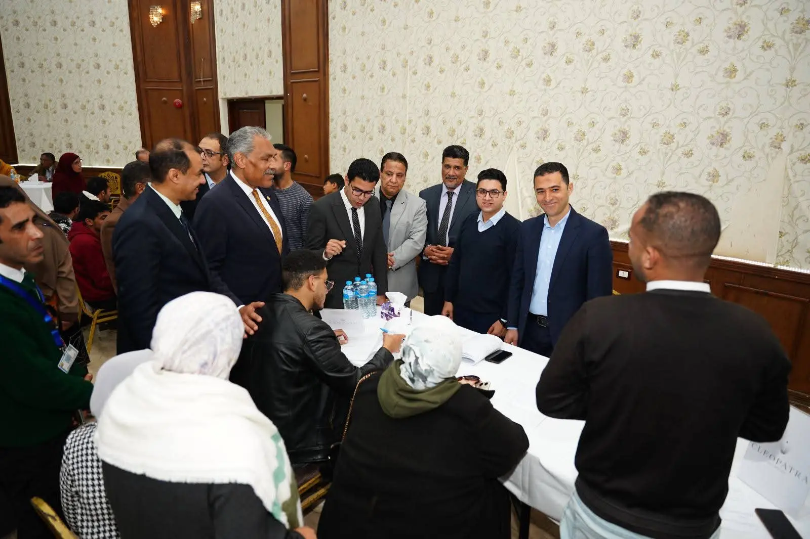 يوفر 1100 فرصة عمل.. نائب محافظ مطروح يفتتح  الملتقى التوظيفي الثاني  بقطاع السياحة والفنادق - fb img 1775309274688
