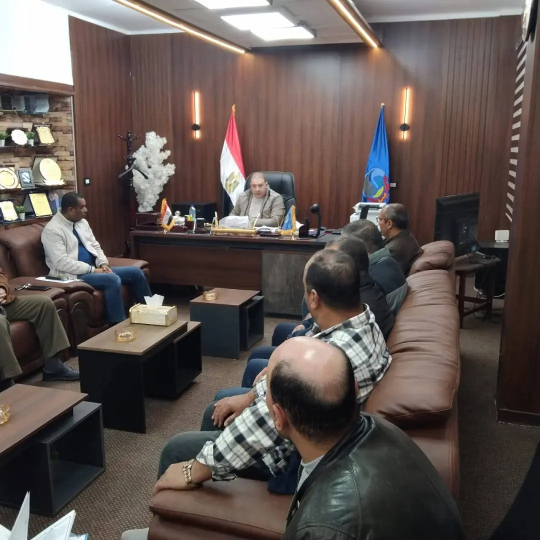 رئيس مدينة "بدر" بالبحيرة يشدد على "الحسم" في ملفات التصالح والإزالات - fb img 1775324160925