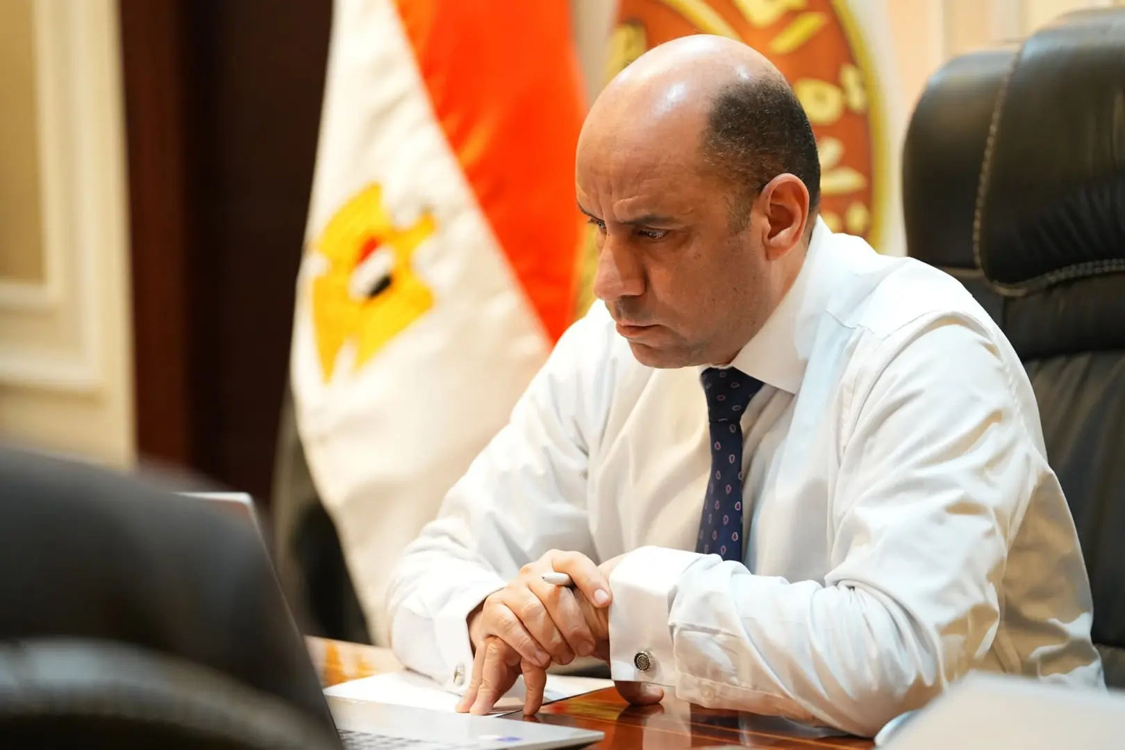 وزير العمل يتابع مع مديريات العمل بالمحافظات تنفيذ خطط "الوزارة"...وتطبيق العمل عن بُعد بالقطاع الخاص