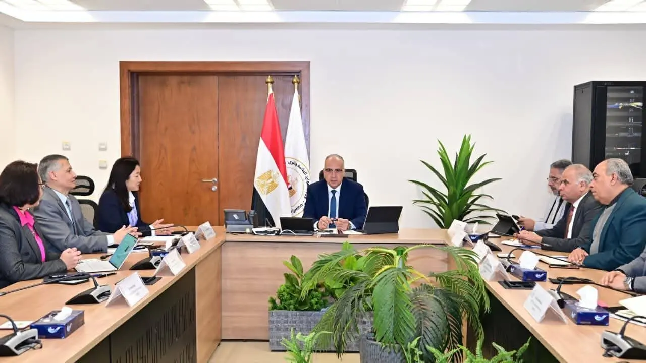 وزير الرى يبحث مع الممثل المقيم لبرنامج الأمم المتحدة الإنمائي سبل تعزيز التعاون المشترك في مجالات المياه والتكيف مع التغيرات المناخية