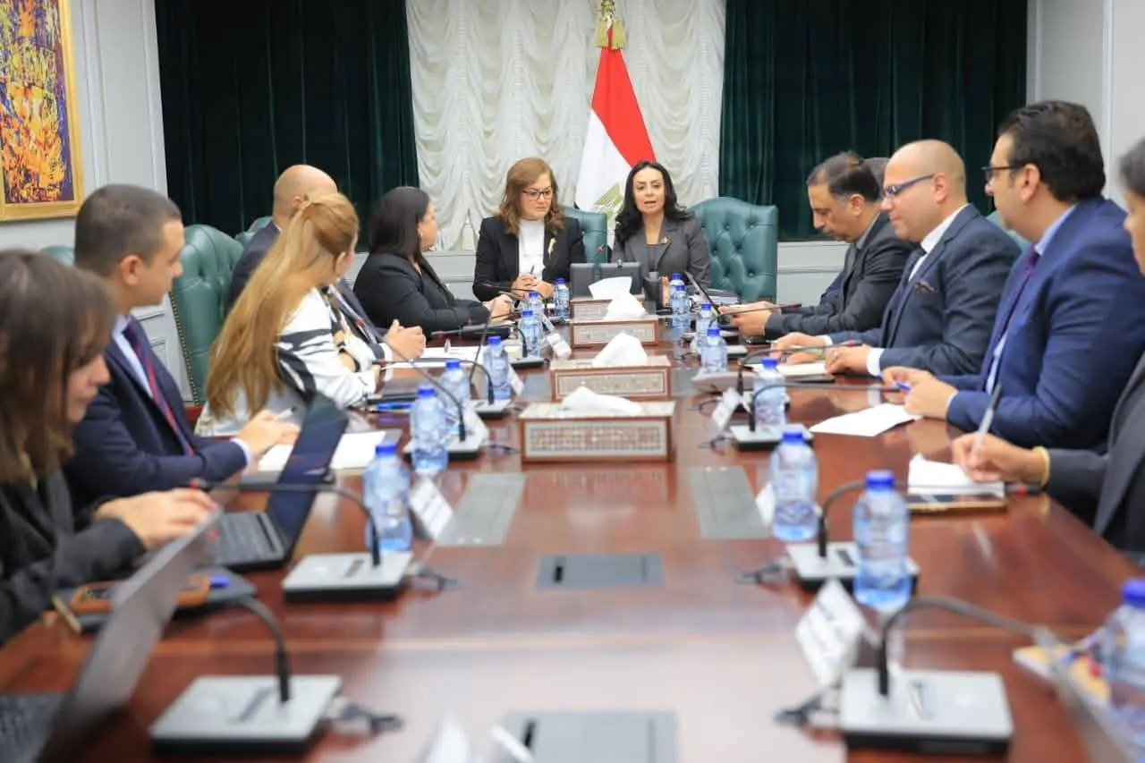 وزيرة التضامن الإجتماعي تستعرض أعمال المنظومة المالية الإستراتيجية للتمكين الإقتصادي بحضور مستشار رئيس الجمهورية - fb img 1775551556178
