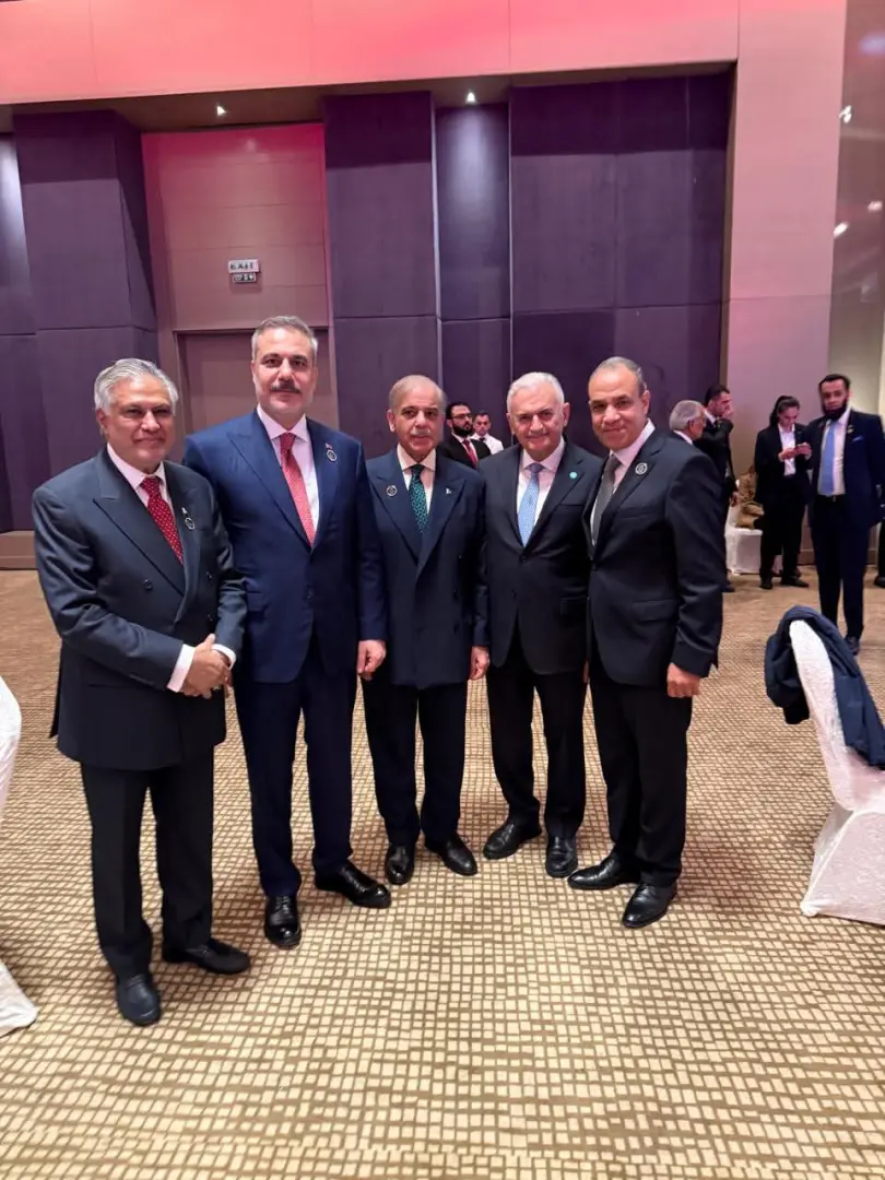 وزير الخارجية يلتقي رئيس وزراء باكستان ونظيريه الباكستاني والتركي على هامش منتدى أنطاليا الدبلوماسي