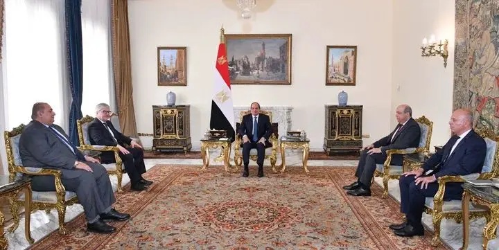 الرئيس السيسي يستقبل سكرتير عام «الإيكاو» ويؤكد تطوير قطاع الطيران المدني