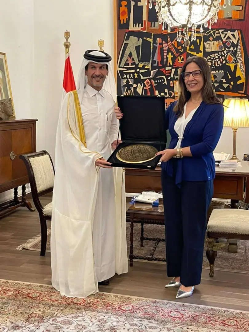وزيرة الثقافة تبحث مع سفير قطر بالقاهرة سبل تعزيز التعاون الثقافي بين البلدين