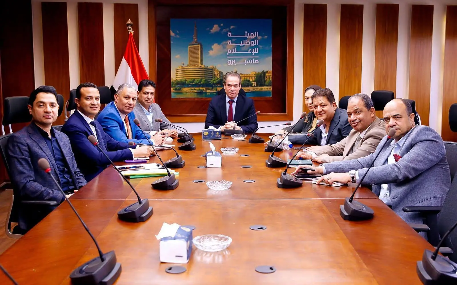 الوطنية للإعلام تعقد اجتماعاً للوقوف علي تجهيزات "مسرح ماسبيرو" وحفل كبير الشهر القادم