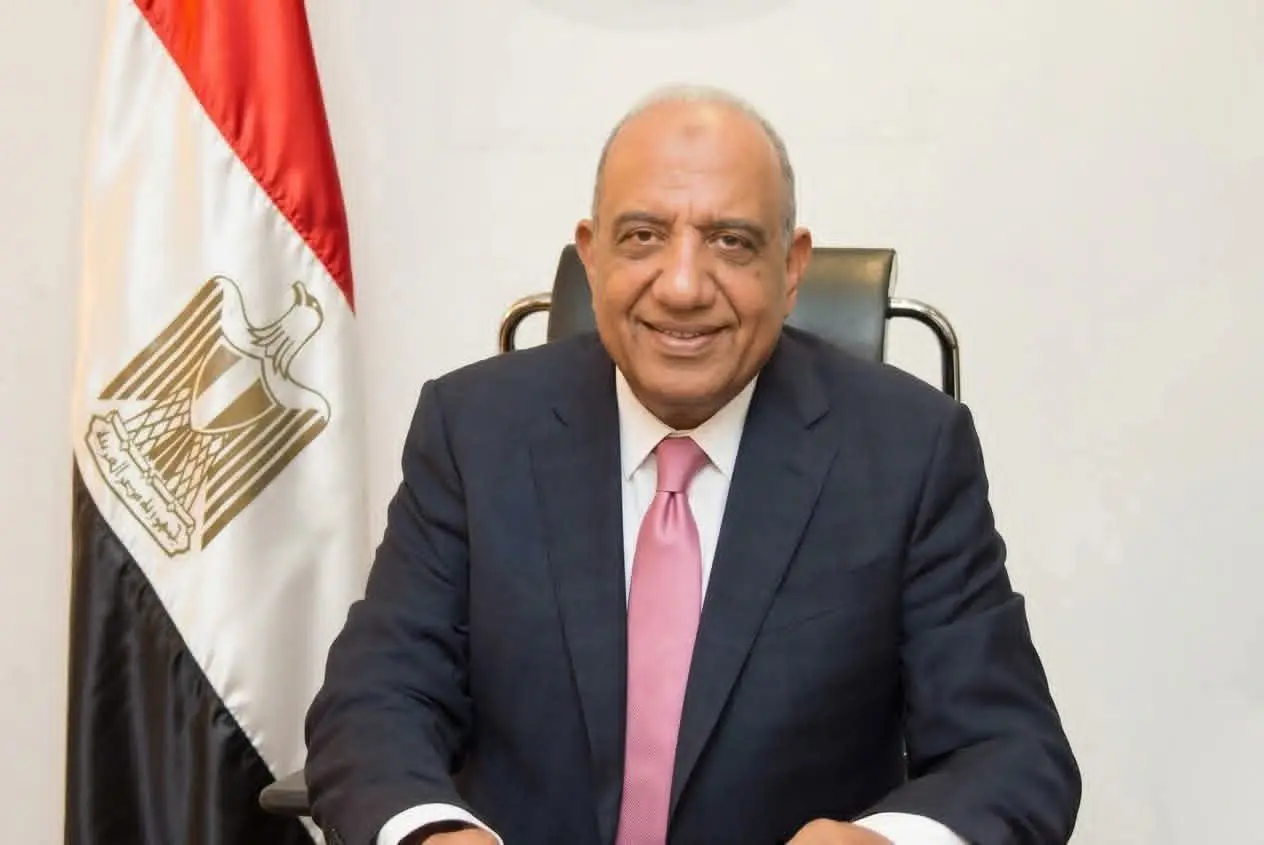 وزير الكهرباء  يتابع عمل لجان المرور الميدانى والمتابعة والتفتيش على مراكز الخدمة لشركات التوزيع  خلال إجازة عيد الاضحى المبارك.