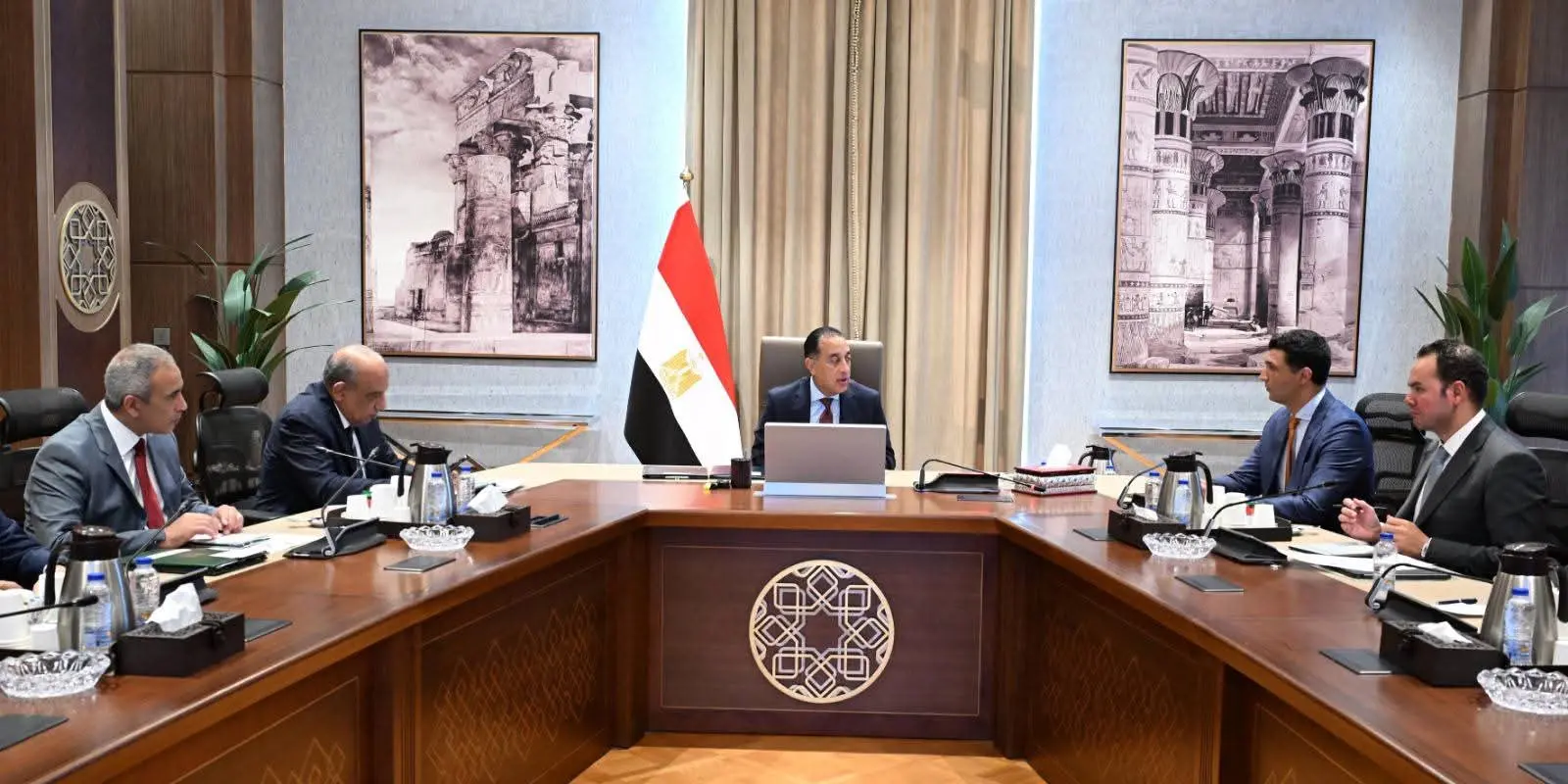 رئيس الوزراء يكلف بالانتهاء من الصورة النهائية لمبادرة الطاقة الشمسية