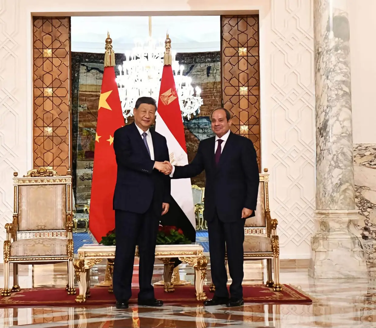 السيسي وشي جينبينج يتفقان على تعزيز الشراكة المصرية الصينية.. أبرز القرارات