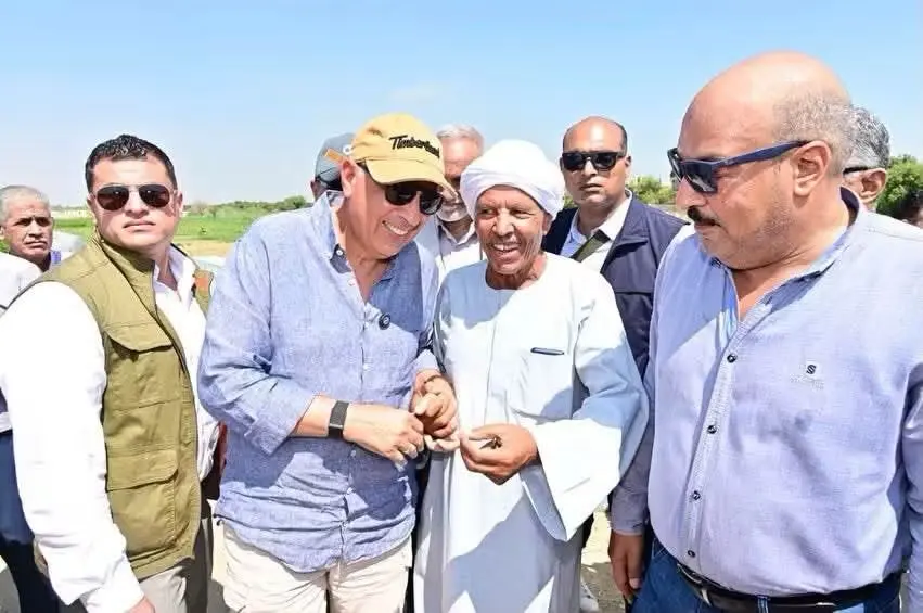 وزير الرى يهنئ جموع الفلاحين المصريين بعيد الفلاح