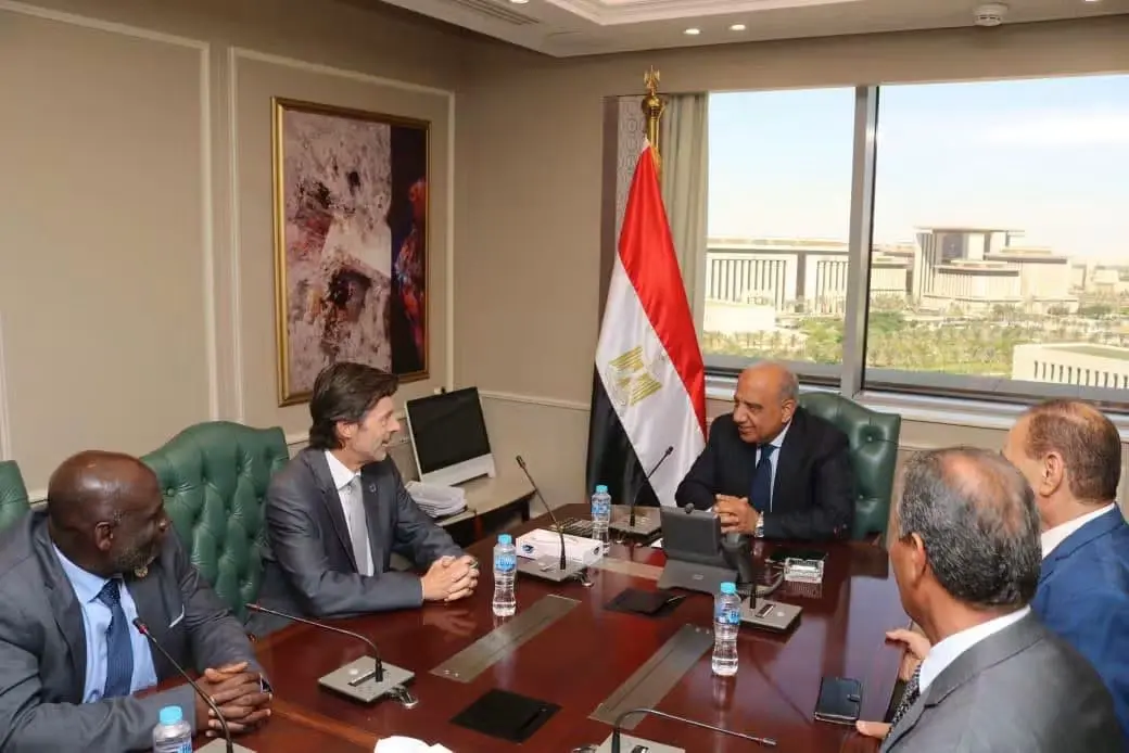 وزير الكهرباء  يبحث مع السكرتير العام والرئيس التنفيذي للمنظمة الدولية للمواصفات الكهروتقنية "IEC" سبل التعاون المشترك