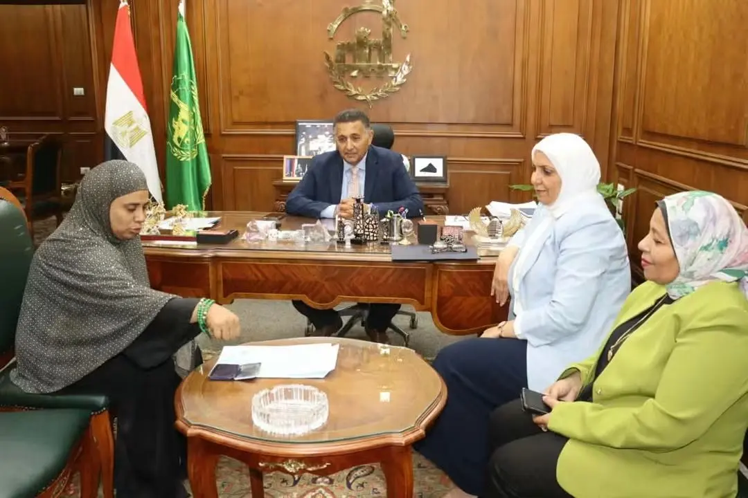 محافظ القليوبية يستجيب لاستغاثة أم لأربعة أطفال ويوفر لها مسكنًا ويؤمّن إحتياجاتها الأساسية