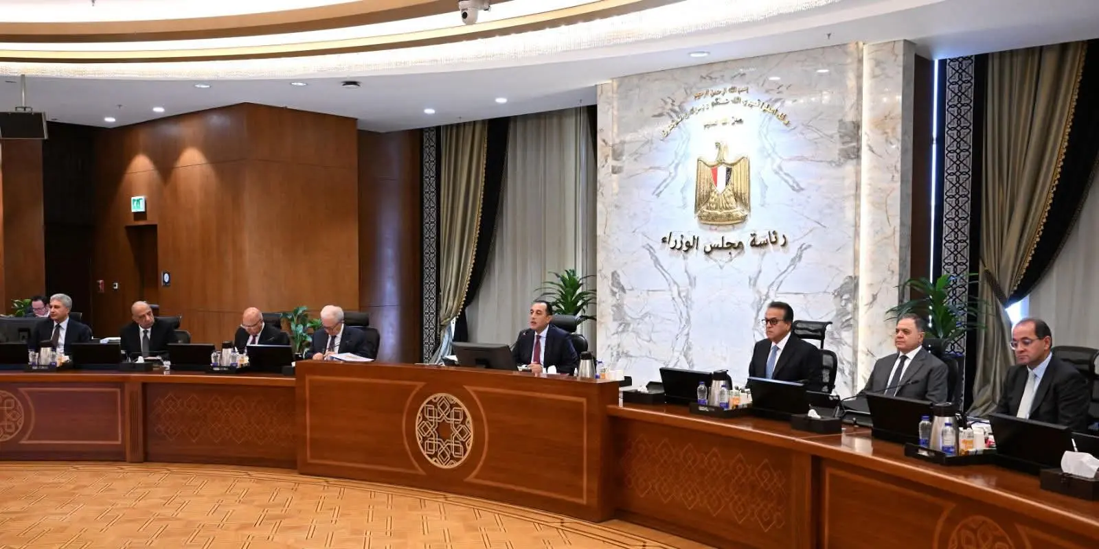 مجلس الوزراء يوافق على 9 قرارات في مقدمتها إلغاء نظام العمل عن بُعد