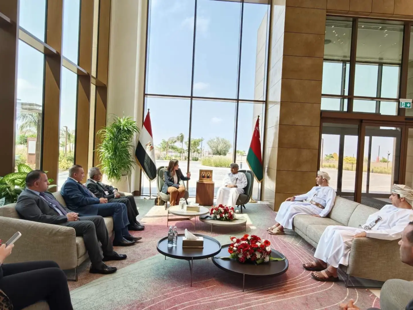 وزيرة الإسكان تبحث مع نظيرها العُماني سبل  تعزيز التعاون المشترك - fb img 1791032508467 1
