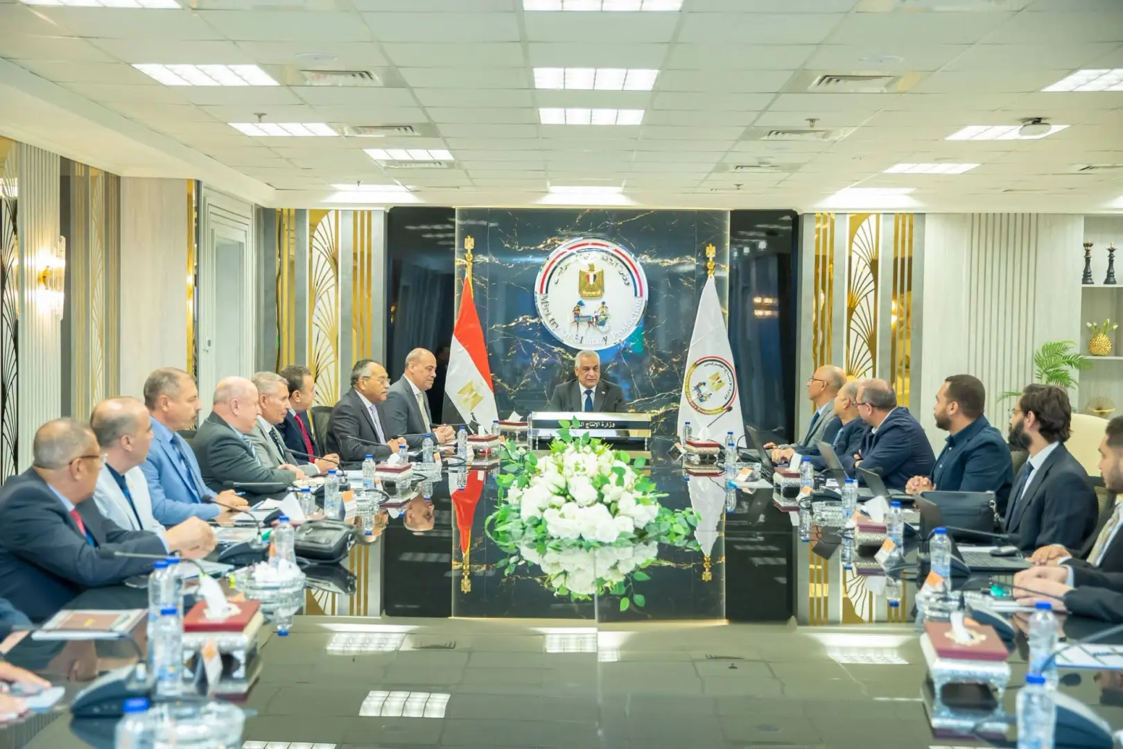 وزير الإنتاج الحربي يتابع الموقف التنفيذي لمشروعات "حياة كريمة".. ويوجّه بالعمل على سرعة الانتهاء منها - fb img 1792331631771 1