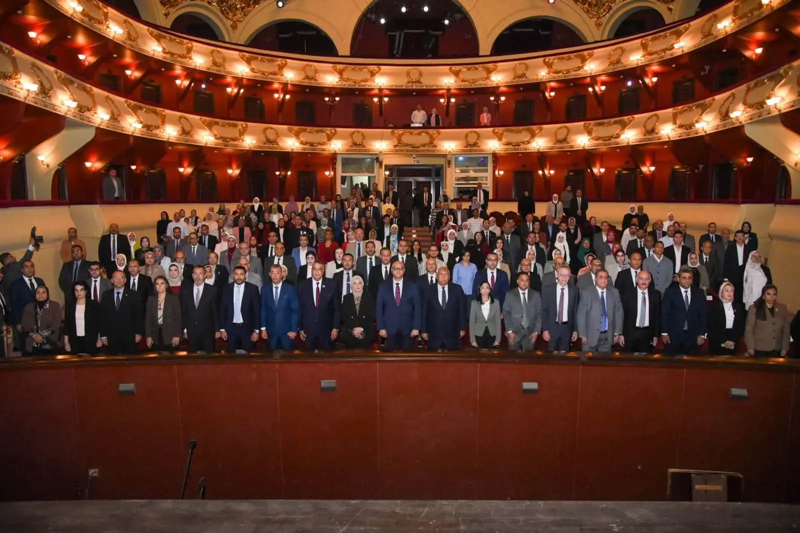محافظو الإسكندرية والبحيرة ومطروح يستعرضون المشروعات الفائزة بالمبادرة الوطنية الخضراء الذكية - fb img 1792332523549