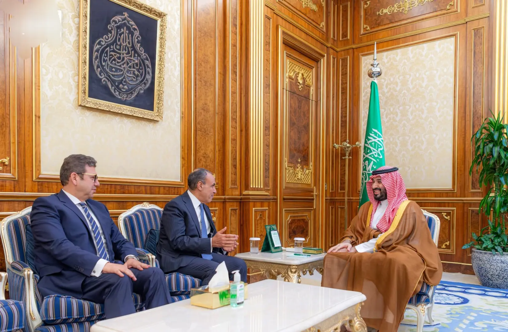 ولي العهد السعودي يتسلم رسالة من الرئيس السيسي للملك سلمان