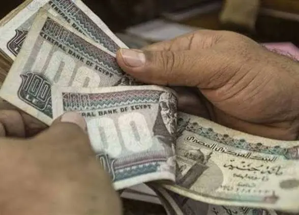 تستعد وزارة المالية لبدء صرف مرتبات العاملين بالدولة عن شهر أكتوبر 2026 خلال الأيام القليلة المقبلة، وسط تصدر أسباب ومواعيد الصرف محركات البحث، عقب صدور قرار حكومي بتبكير موعد إتاحة المستحقات المالية للموظفين في الحسابات البنكية.