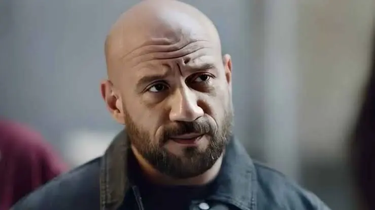 فيلم فرصة سعيدة يعيد أحمد مكي إلى السينما بعد غياب 13عامًا