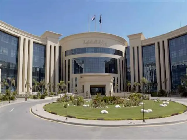 قرارات جديدة من الداخلية بإبعاد سوري وروسي ومنح 21 إذن التجنس