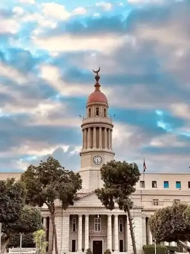 الحكومة تحسم حقيقة بيع قصر العيني ومستشفياته بعد تخصيص 150 فدانًا بأكتوبر