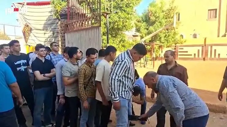 التعليم: ضبط سماعات مخيطة بالملابس وهواتف بامتحانات الثانوية العامة