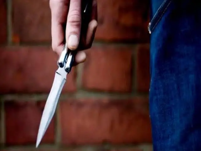 خلاف على قيراط أرض.. شاب يمزق وجه عمه بسلاح أبيض في الغربية