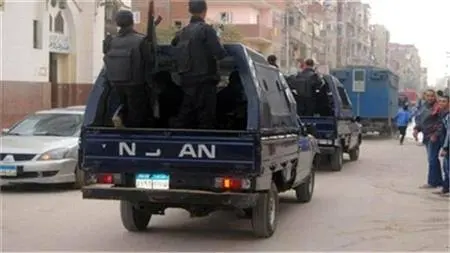 خلافات الجيرة بالبحيرة.. فيديو علقة السيدات والرجال ينتهي بـ4 مصابين