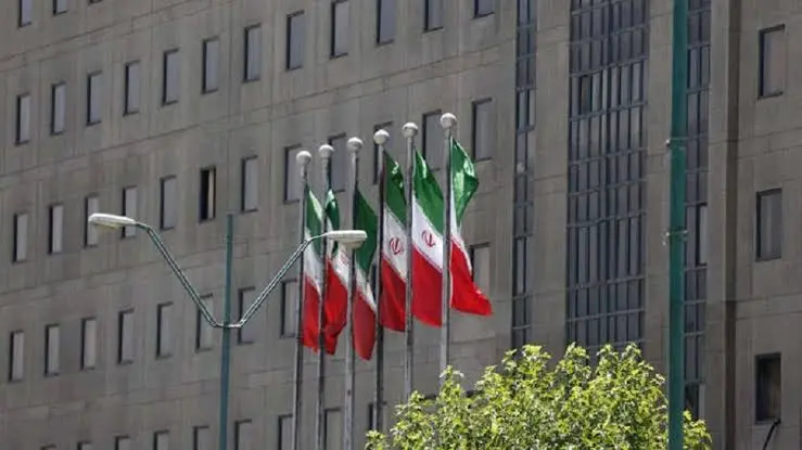 إيران تعتقل 30 شخصًا بتهمة التجسس لصالح إسرائيل وأمريكا