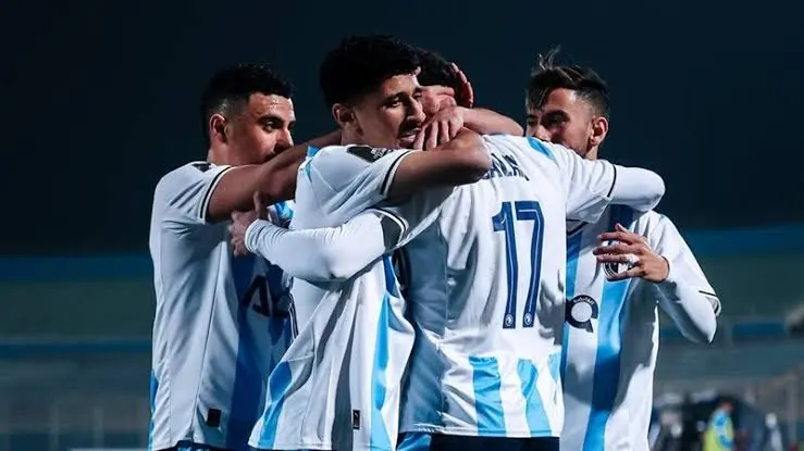 بيراميدز يهزم سموحة 2-1 ويضمن المشاركة في دورى أبطال أفريقيا