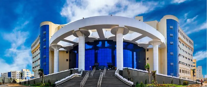 مستشفيات جامعة كفر الشيخ تُجري 13 ألفًا و500 عملية جراحية خلال عام