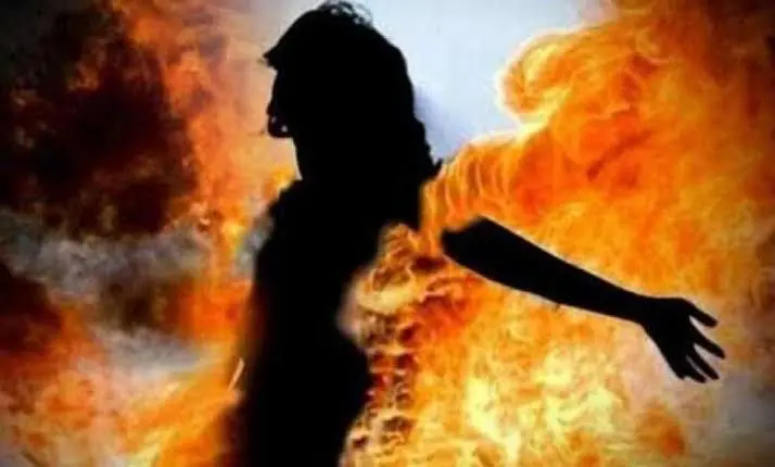 جريمة تهز الفيوم.. زوج يشعل النار في زوجته بعد سكب البنزين عليها
