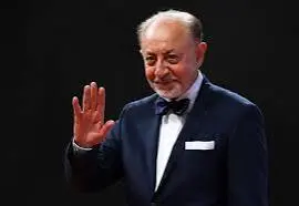 رحيل عبد العزيز مخيون.. فنان هرب من صخب القاهرة إلى هدوء الريف