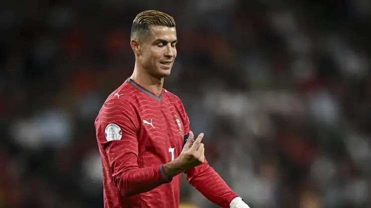 منتخب البرتغال يستدعي رونالدو لمعسكر نوفمبر